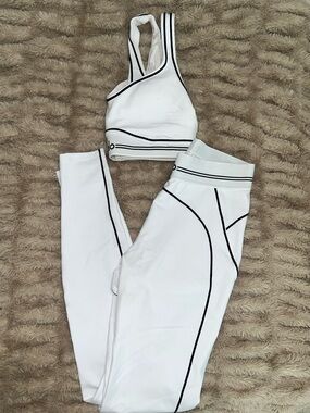 ALO Yoga airbrush bra + legging set